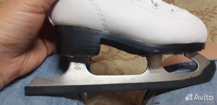 Коньки фигурные