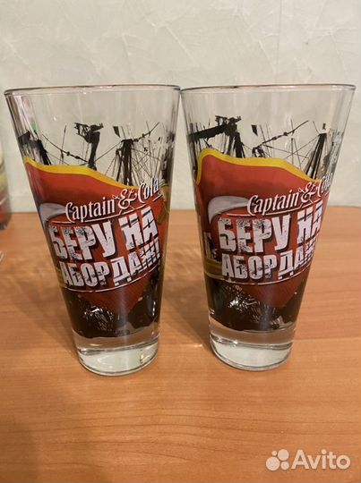 Стаканы, кружки Captain Morgan