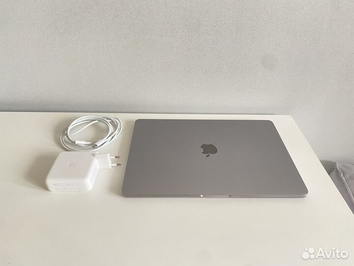 MacBook Pro 13 2019 Touch Bar