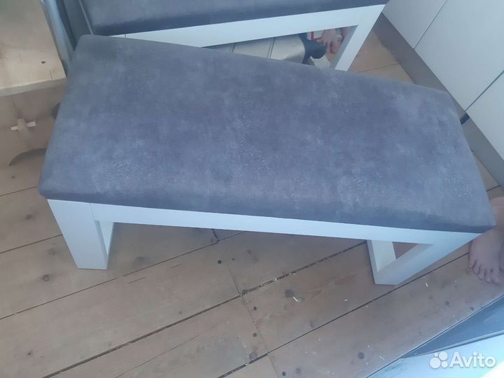 Банкетка в прихожую массив