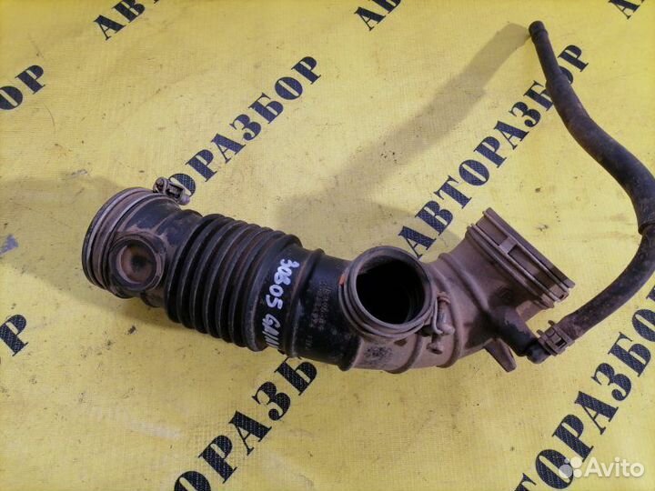 Патрубок воздушного фильтра Mitsubishi Galant 9