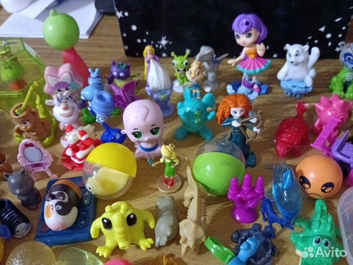 Игрушки из киндера пакетом