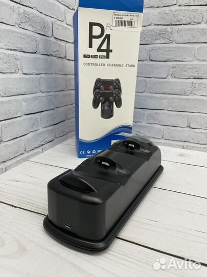 Зарядная станция PS4 на 2 геймпада