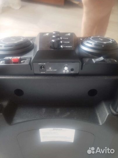 Новая Блютуз колонка брак