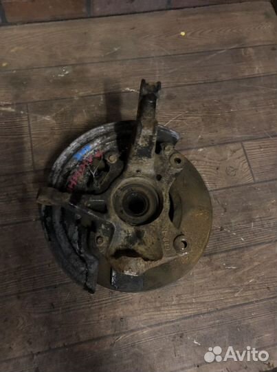 Поворотный кулак Рено Флюенс