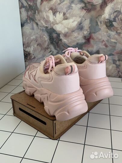 Женские кроссовки Patrol (розовые)