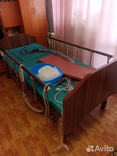 Медицинская кровать MET emet