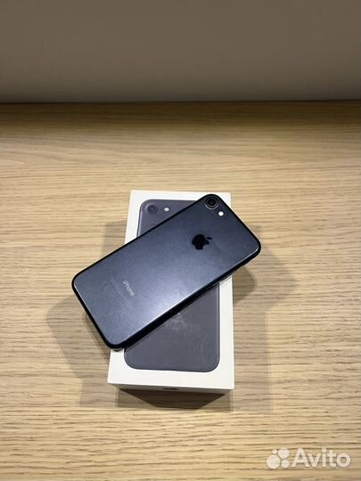 iPhone 7, 32 ГБ