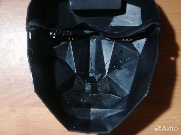 Маска из игры в кальмара