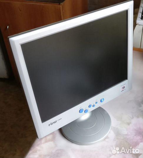 Монитор Samsung Fine View LM1570A