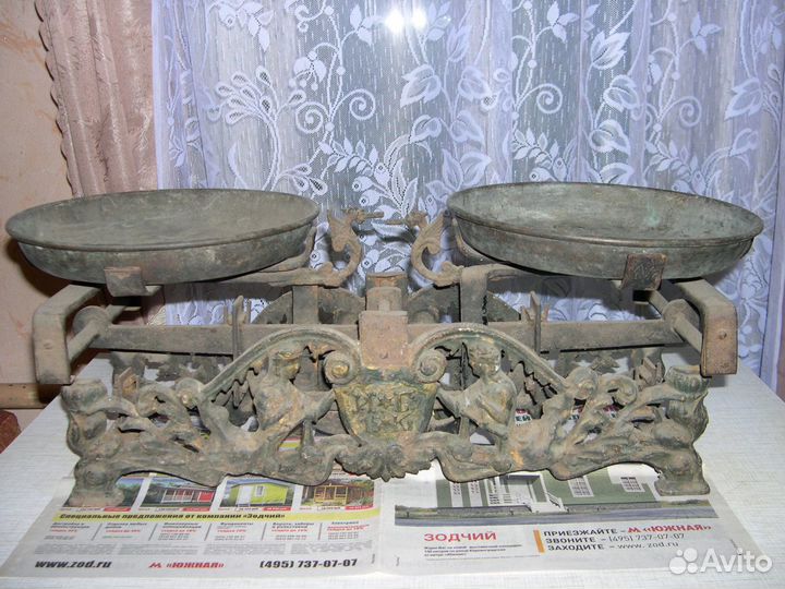 Весы старинные
