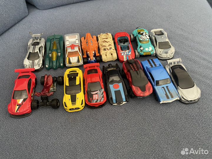 Hot wheels машинки