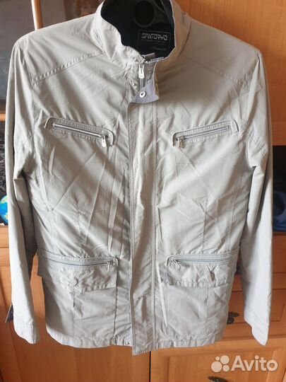 Куртка ветровка