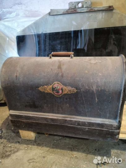 Швейная машина Singer