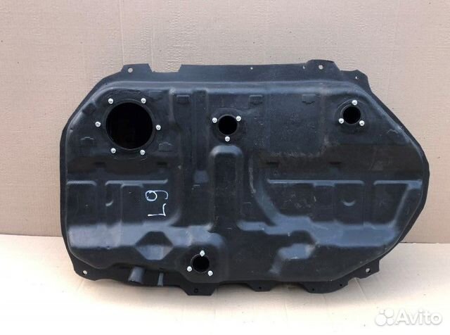 Топливный бак Митсубиси Лансер 9