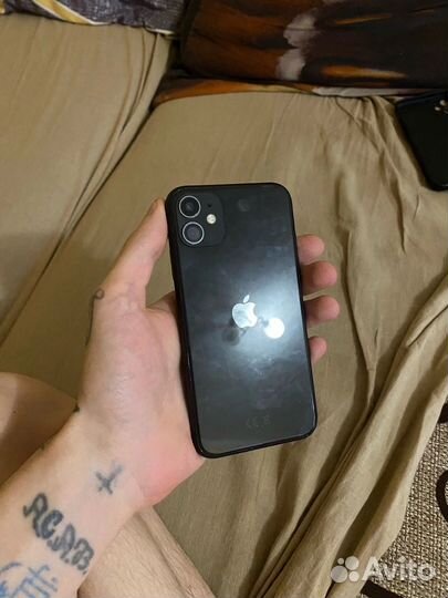 Мобильные телефоны бу iPhone 11