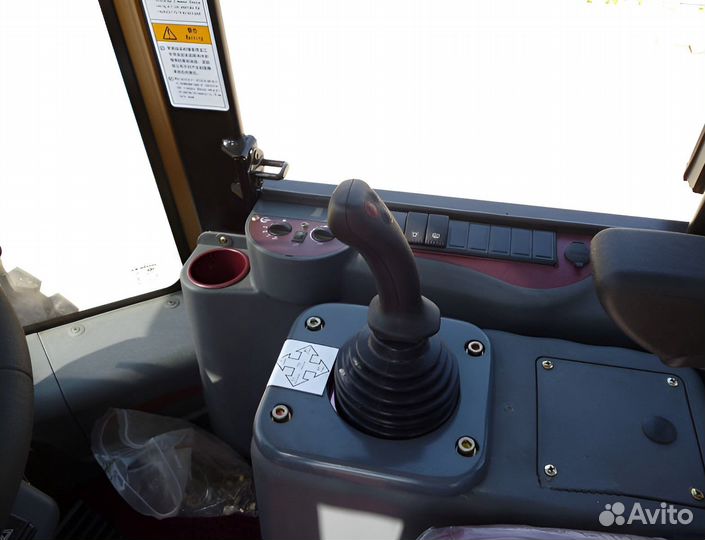 Фронтальный погрузчик Lonking LG833N, 2024