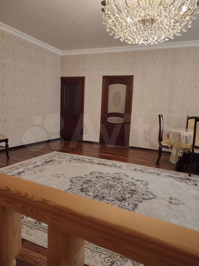 Дом 200 м² на участке 4,6 сот.