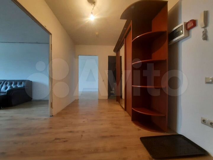 2-к. квартира, 65 м², 8/10 эт.