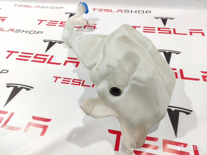 Бачок омывателя Tesla Model S 2012 1005400-00-D