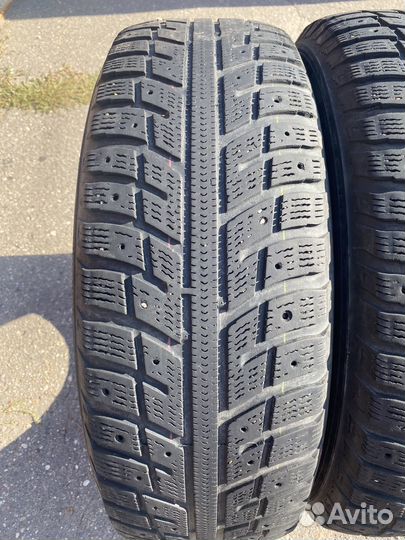 Kumho I'Zen KW22 215/65 R16