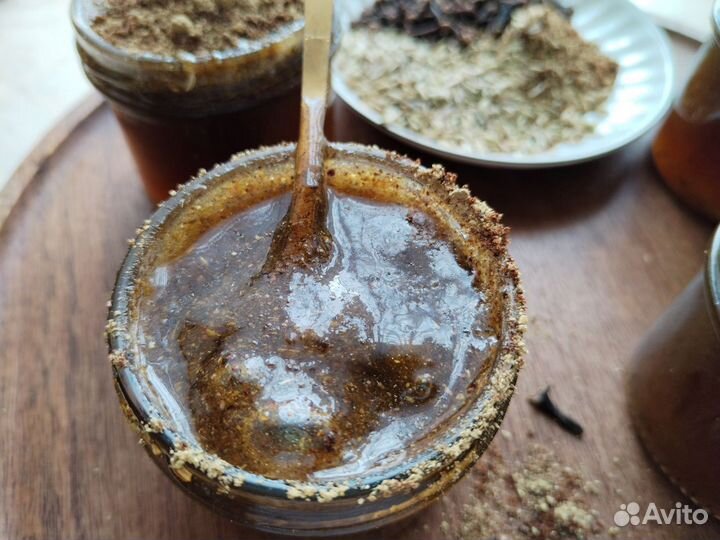 Медовое средство от глистов с травами