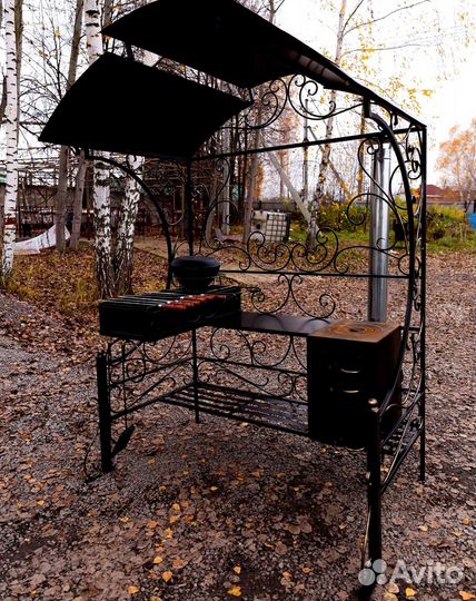 Мангал с крышей