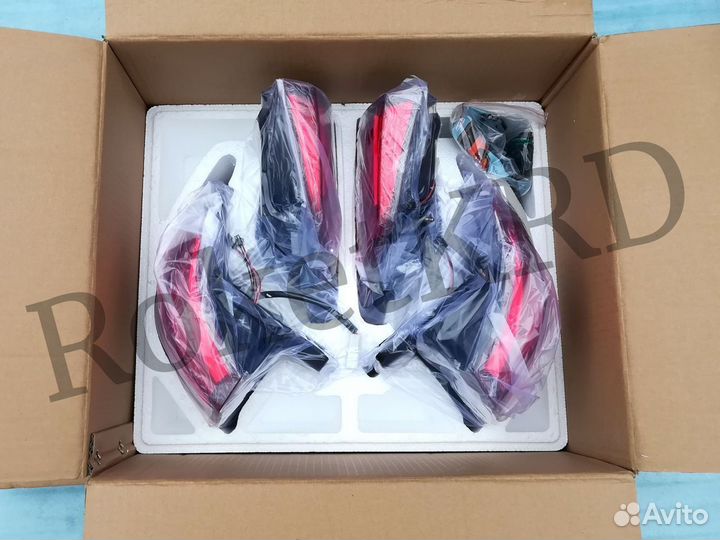 Фонари задние Land Cruiser 200 07-15 Красн.бел