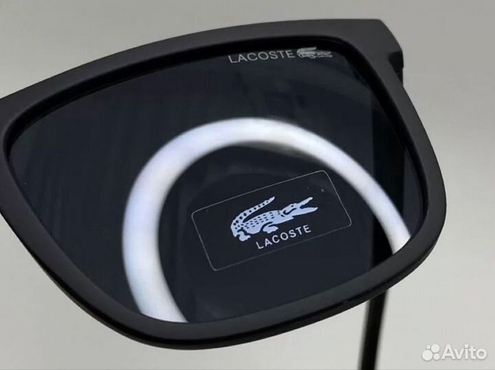 Солнцезащитные очки lacoste