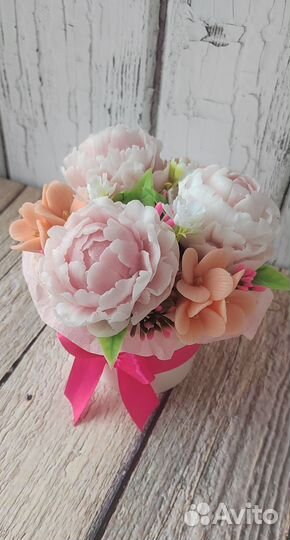 Цветы из мыла в кашпо