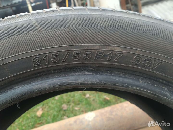 Yokohama dB Decibel E70 215/55 R17