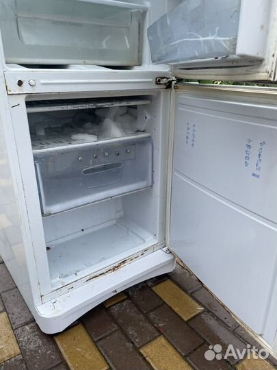 Холодильник indesit рабочий