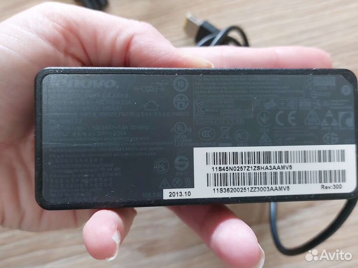 Блок питания с зарядные устройством Lenovo