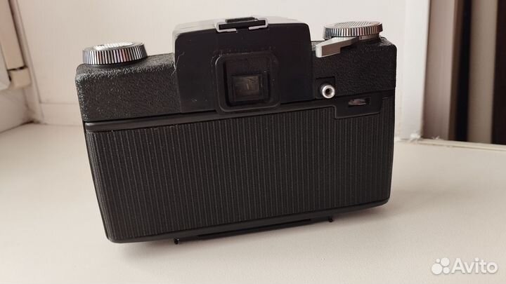 Пленочный фотоаппарат зенит
