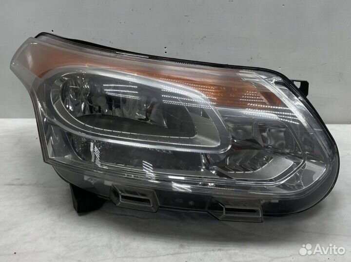 Фара правая Citroen C3 Picasso галоген 2010