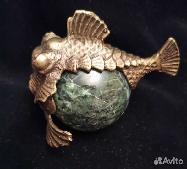 Фигурки, статуэтки из бронзы и змеевика разные