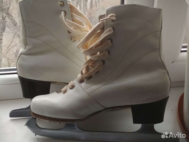 Коньки фигурные 37 размер