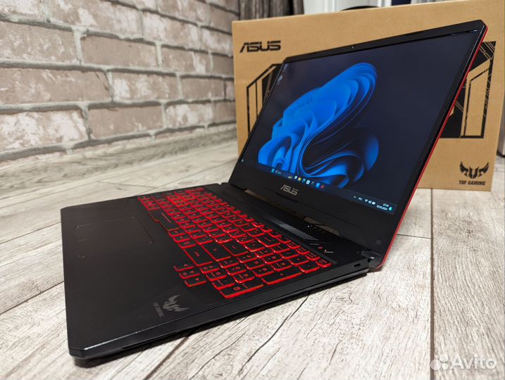 Игровой Asus Ryzen 5 3550H/RX 560X(4гб) /512/16