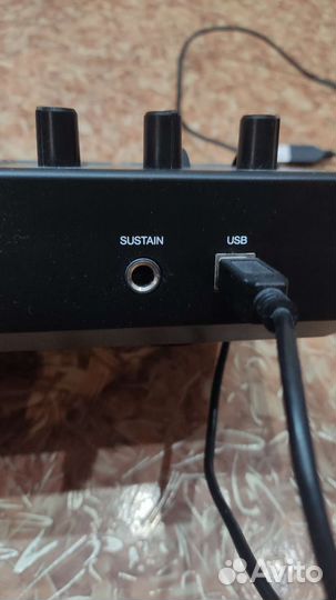 Midi-Клавиатура Alesis v25