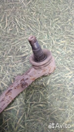 Рычаг передний правый нижний