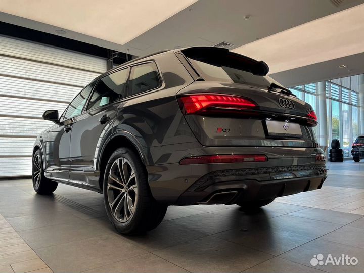 Audi Q7 2.0 AT, 2024