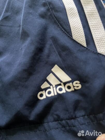 Шорты adidas на лампасах