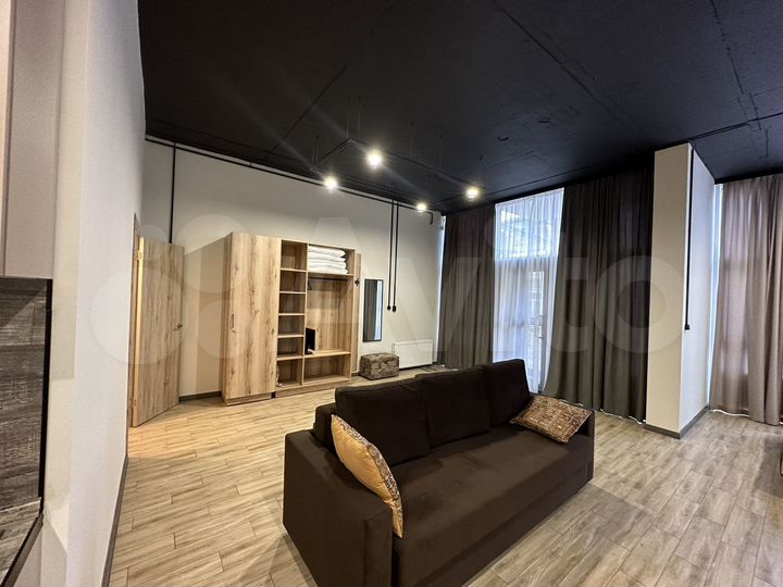 Квартира-студия, 56 м², 1/9 эт.