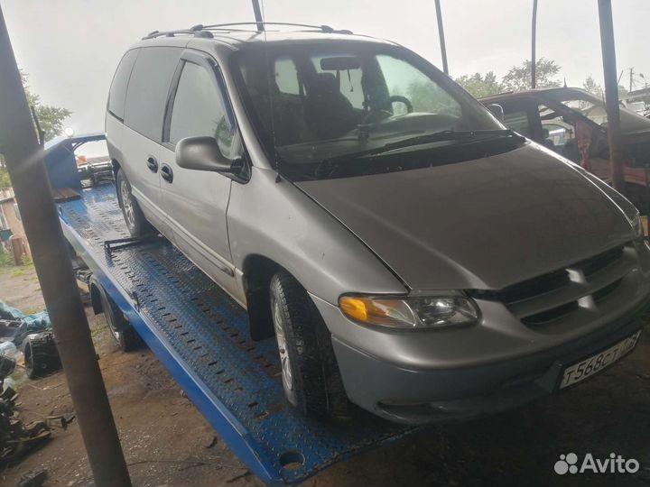 Кузов по частям Dodge Caravan
