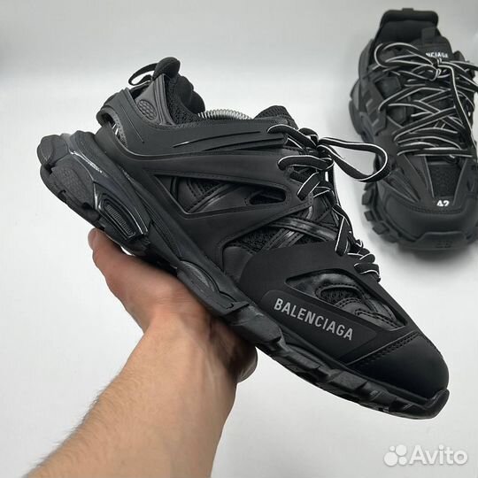 Balenciaga track