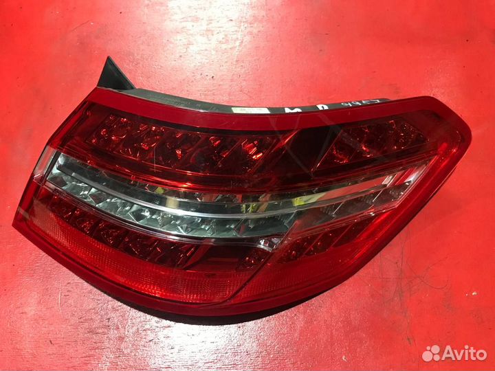 Фонарь задний наружный правый Mercedes-Benz W212