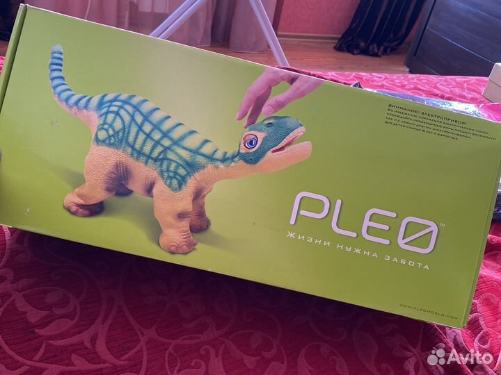 Робот динозавр pleo