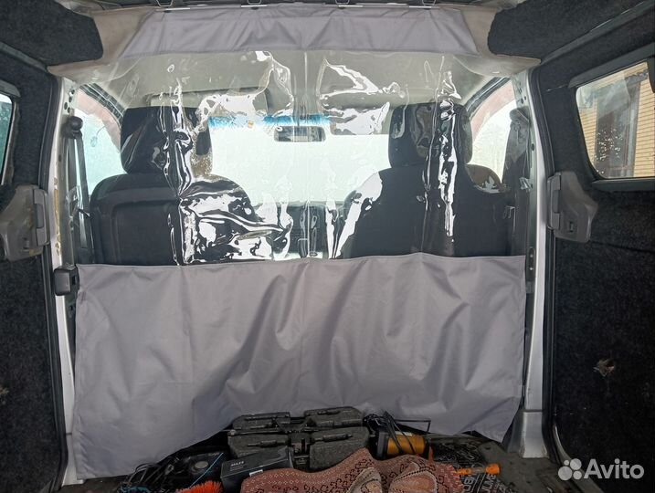 Термо шторка Nissan nv200