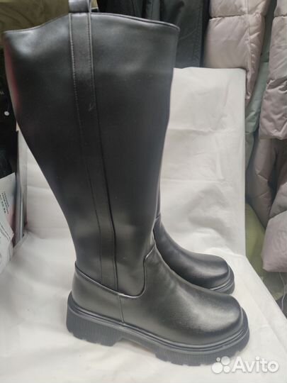 Новые женские сапоги натуральным мехом, р 37