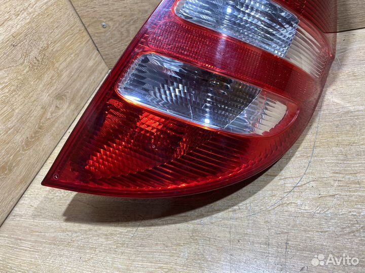 Фонарь задний правый Mercedes-Benz W169 Арт 110966